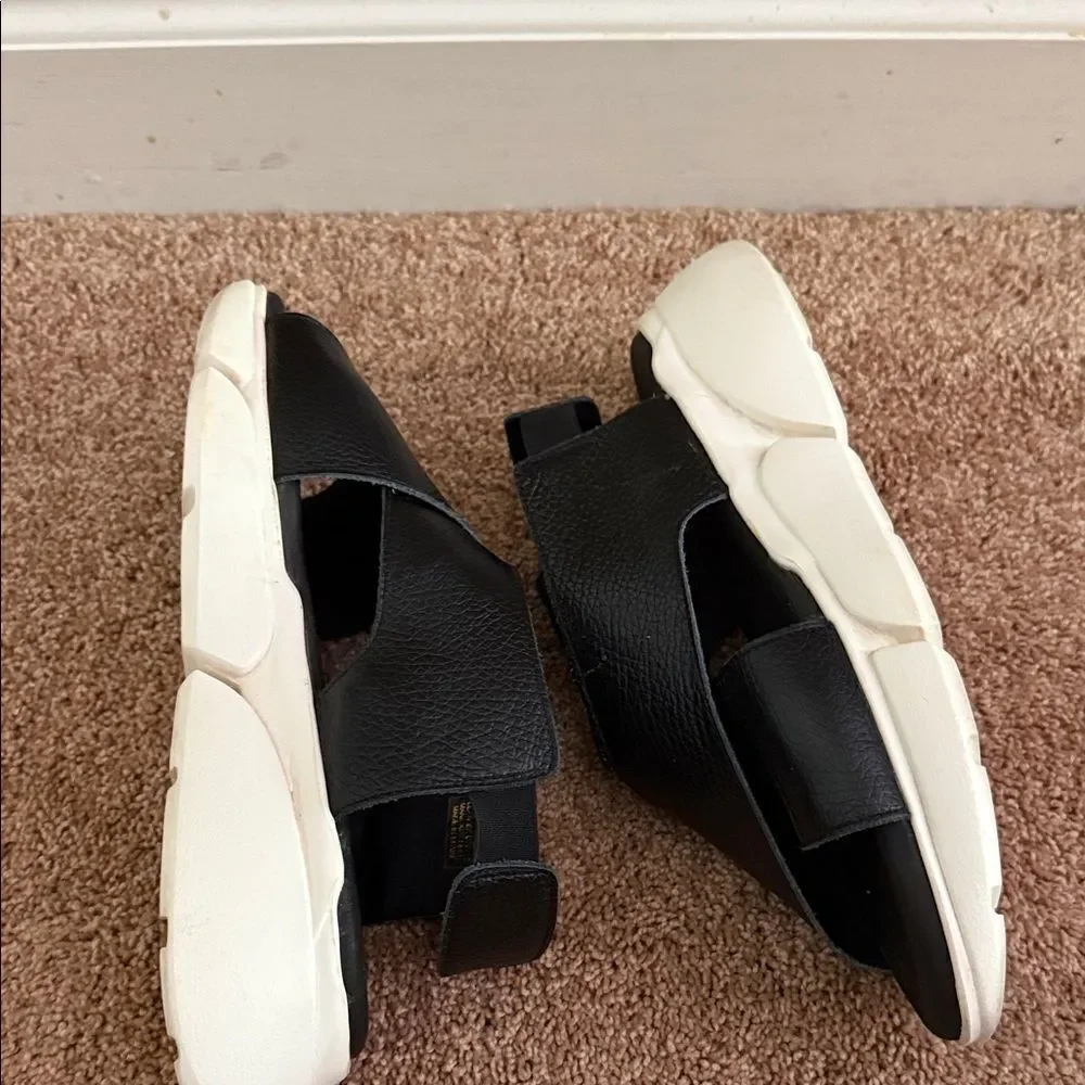 Anthropologie Cross Sport Black Leather Sandals EU 39 8.5-9